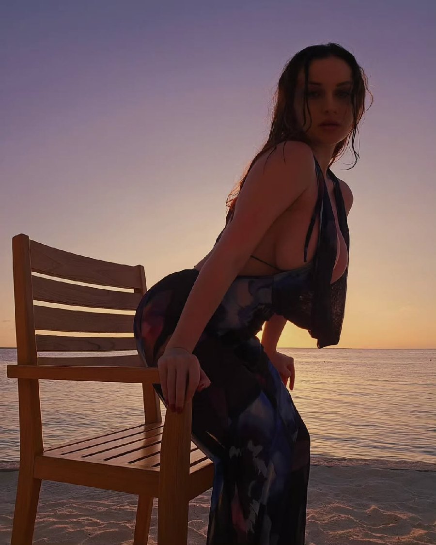 Sexy girl Miranda Faith nude in Jammu