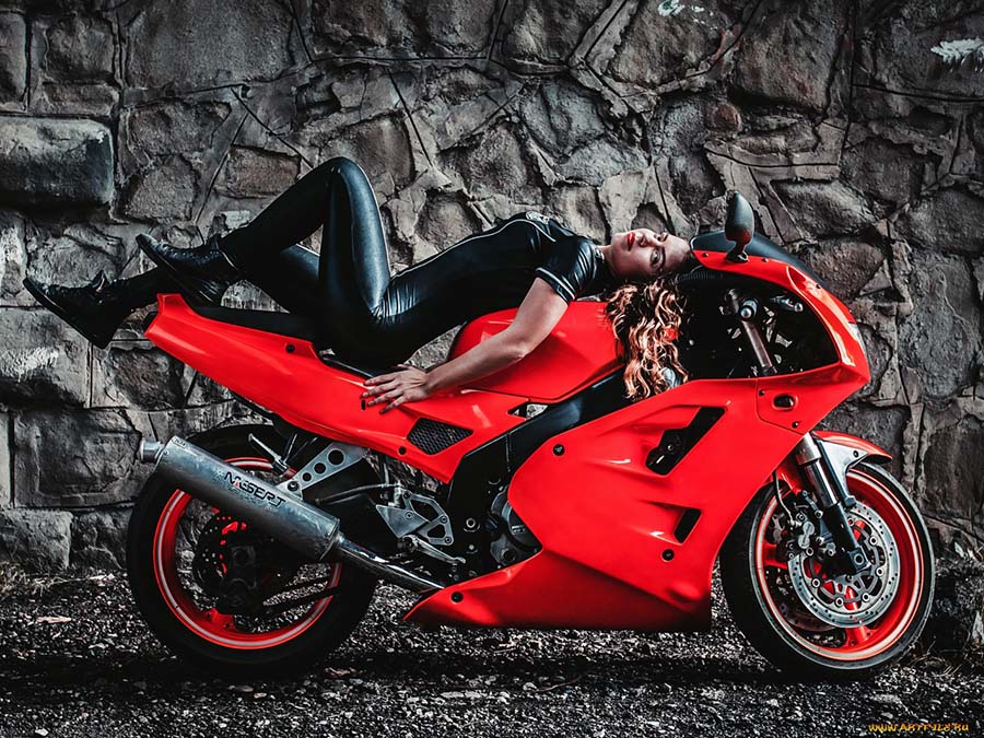 Beautiful girl Beautiful girls and motorcycles in Jammu