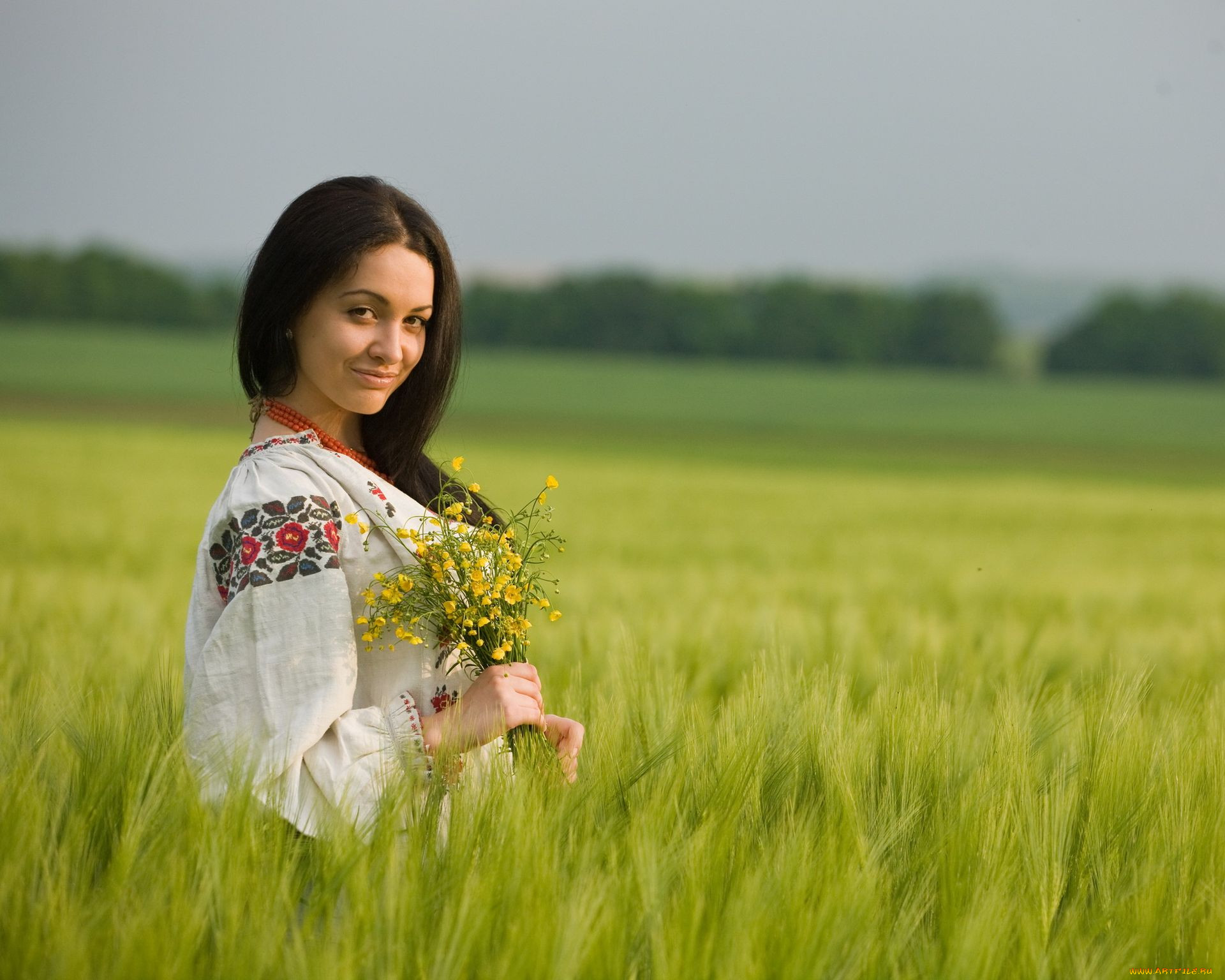 Women in Slavic costumes in Jammu