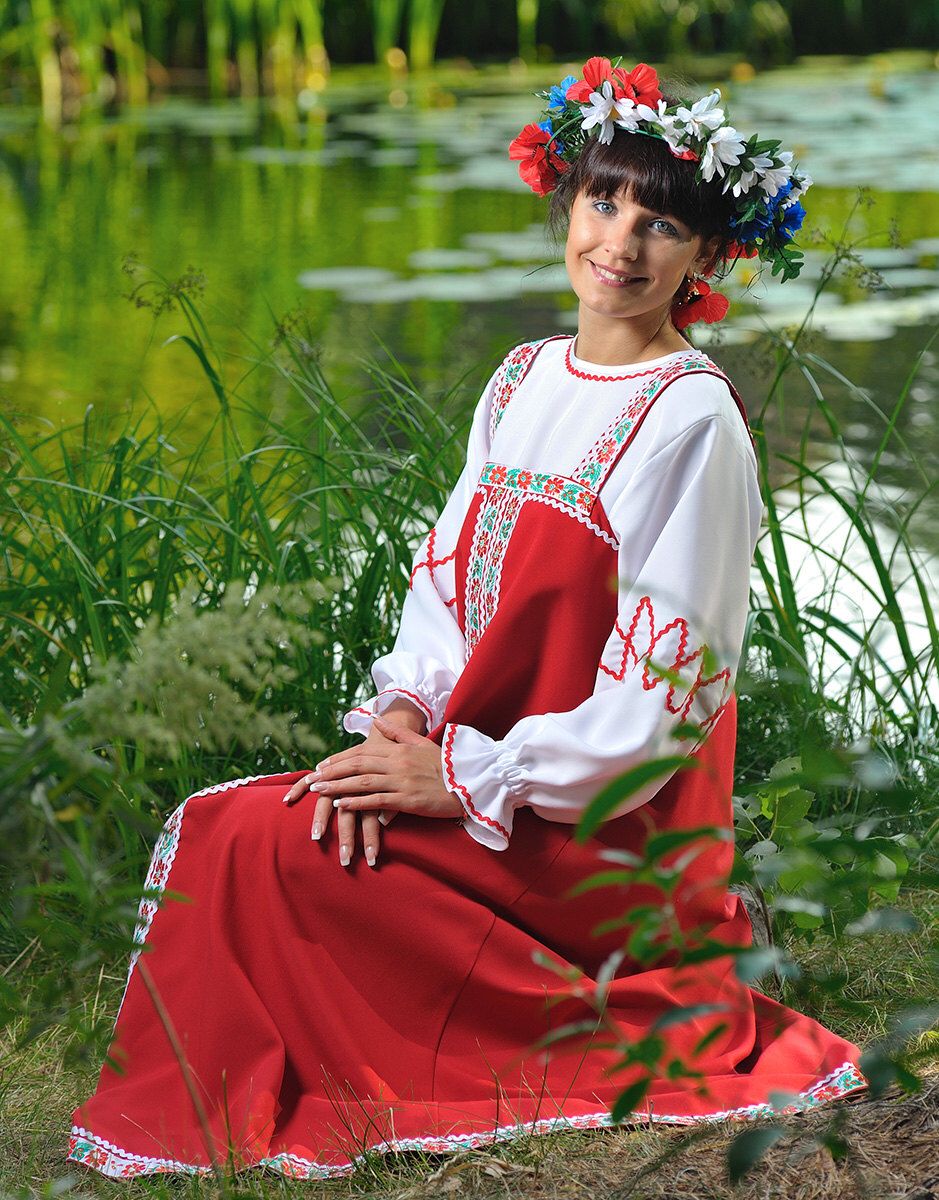 Beautiful girl Girls in Slavic costumes in Jammu
